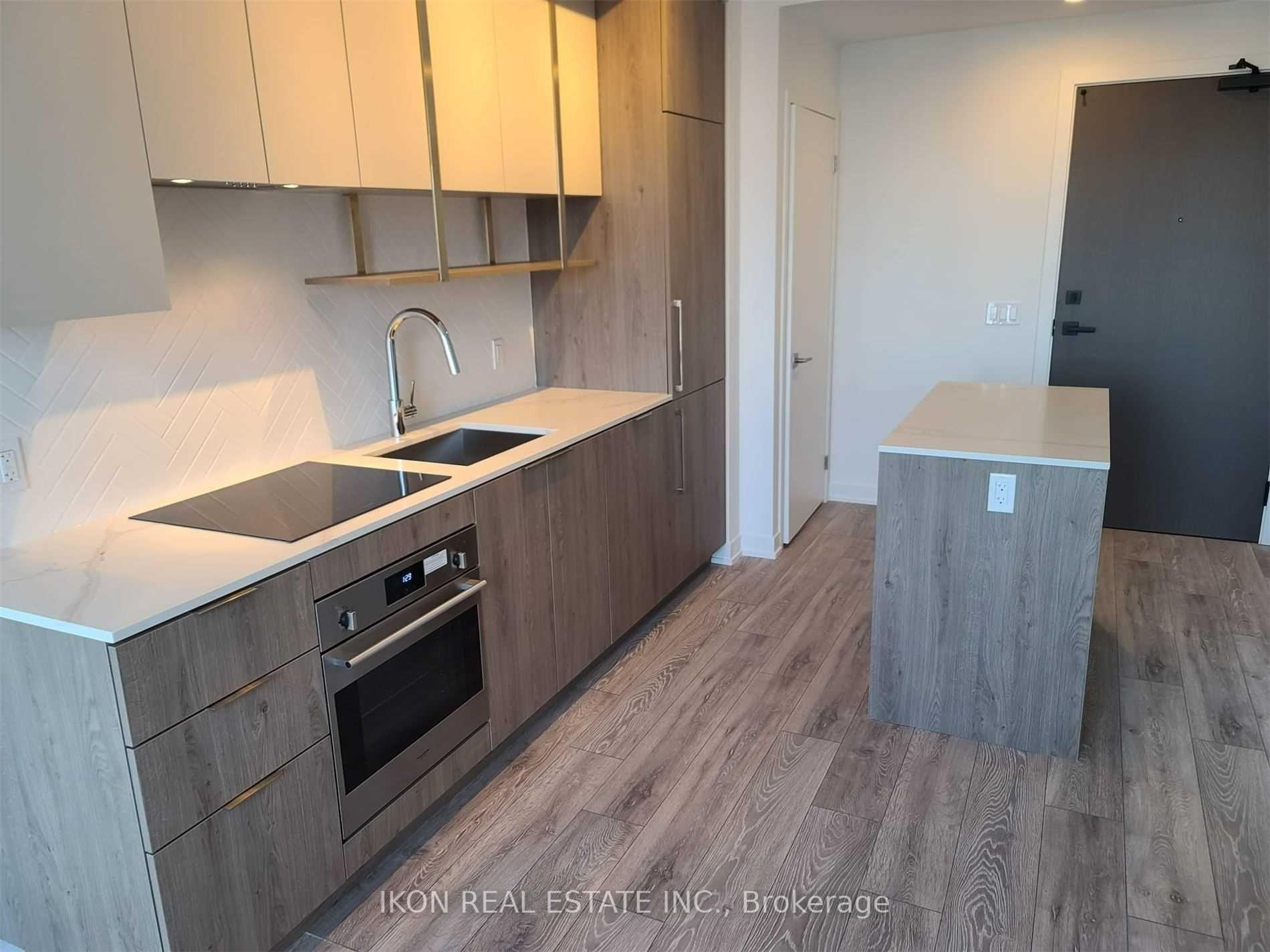 Front of Unit 2606, 15 Holmes Avenue