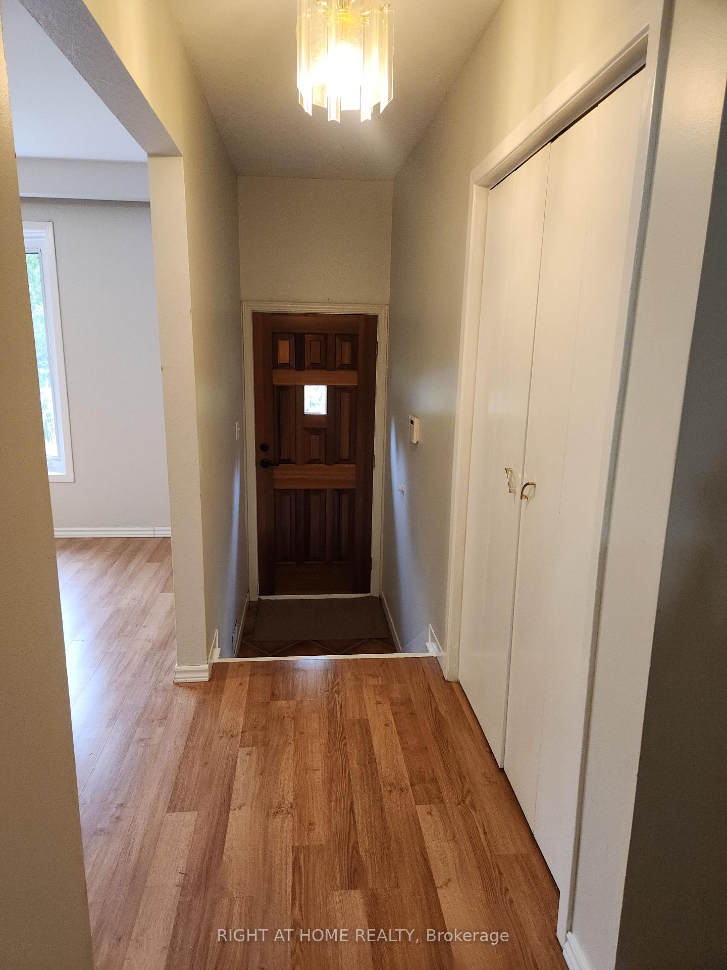 Photo 6 of 1023 Carson Road, Springwater, Midhurst — HOMEH