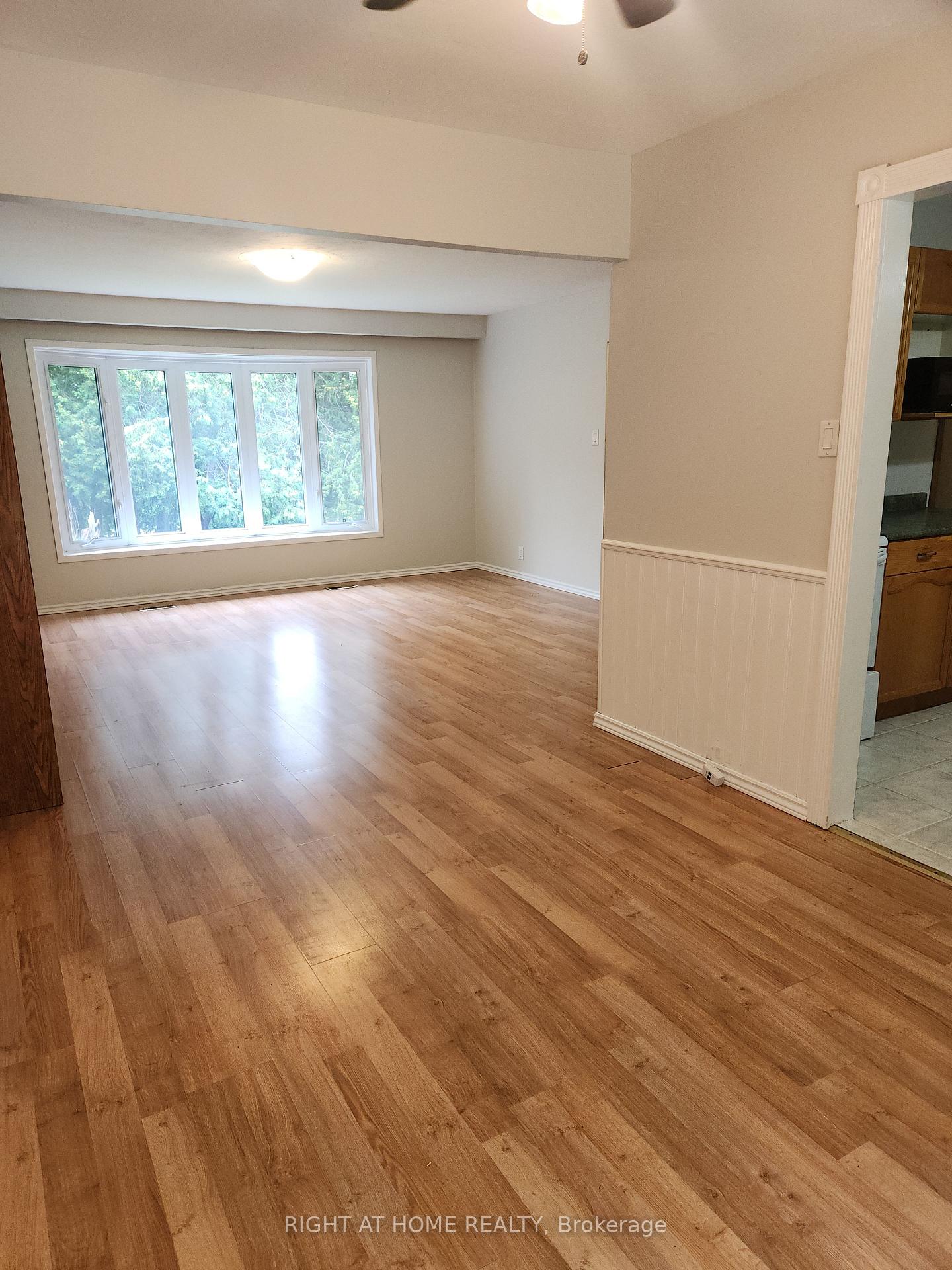 Photo 14 of 1023 Carson Road, Springwater, Midhurst — HOMEH