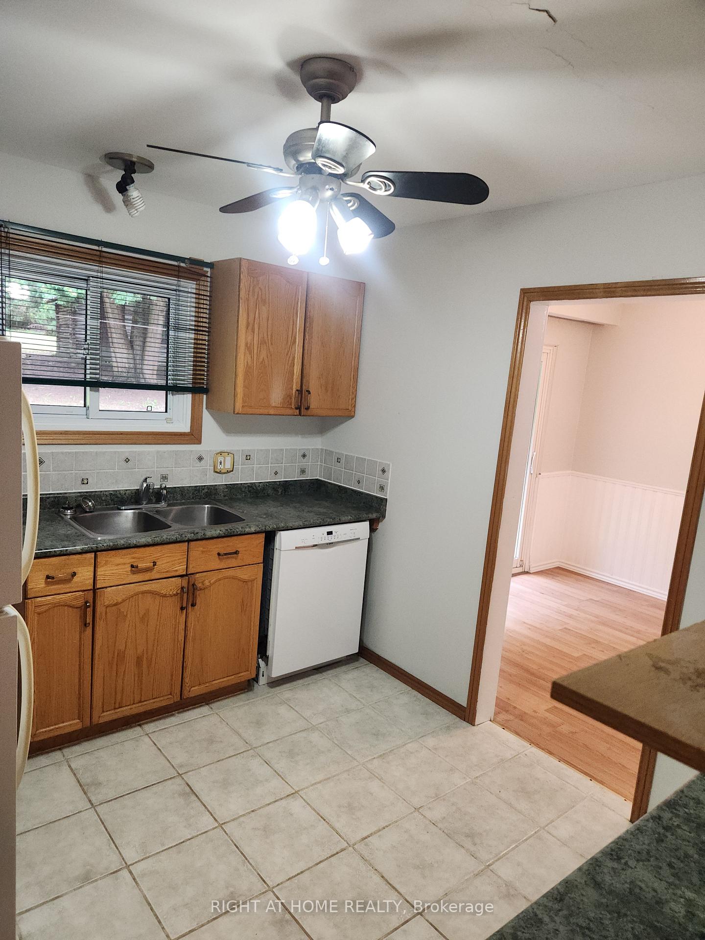 Photo 20 of 1023 Carson Road, Springwater, Midhurst — HOMEH