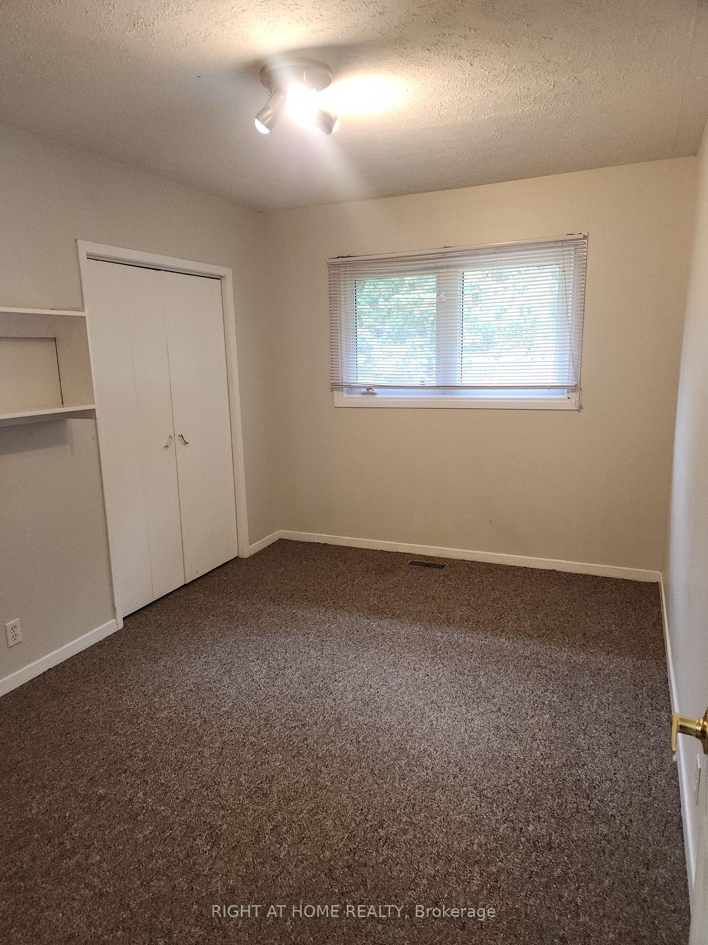 Photo 26 of 1023 Carson Road, Springwater, Midhurst — HOMEH