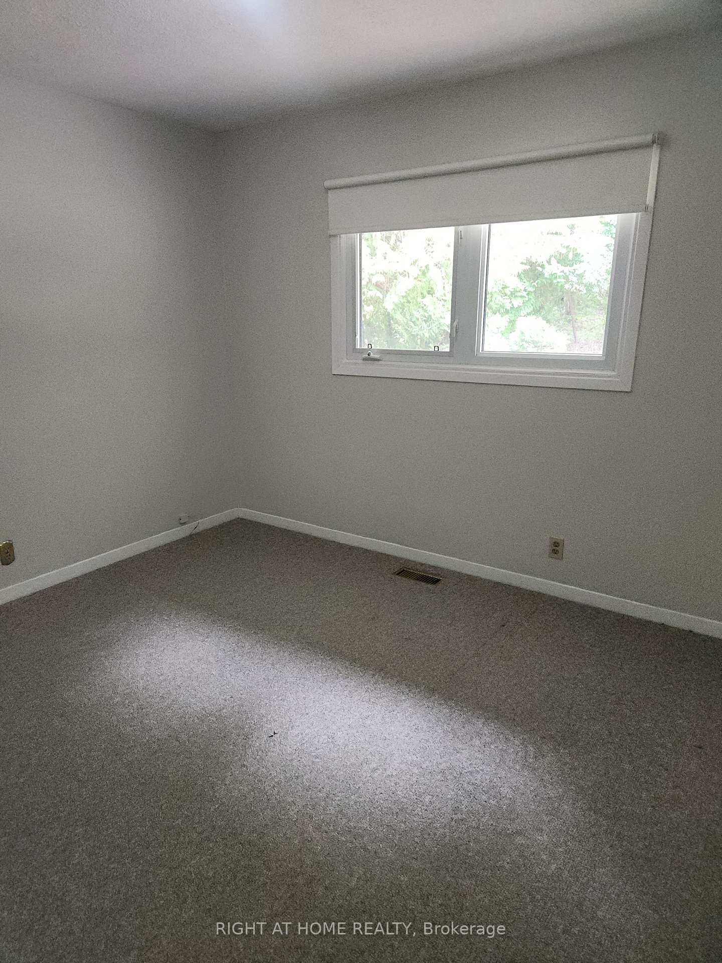 Photo 30 of 1023 Carson Road, Springwater, Midhurst — HOMEH