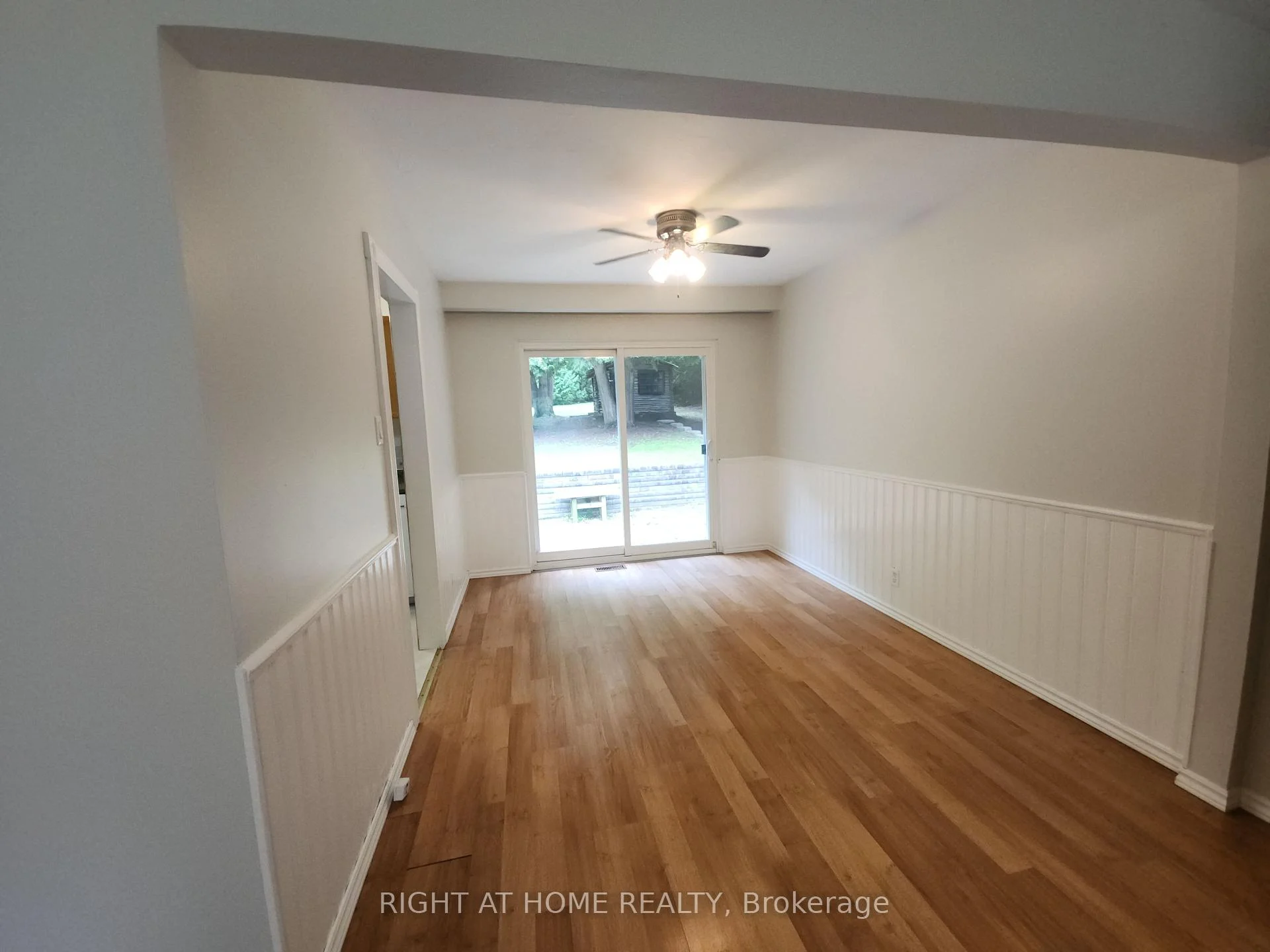 Photo 13 of 1023 Carson Road, Springwater, Midhurst — HOMEH