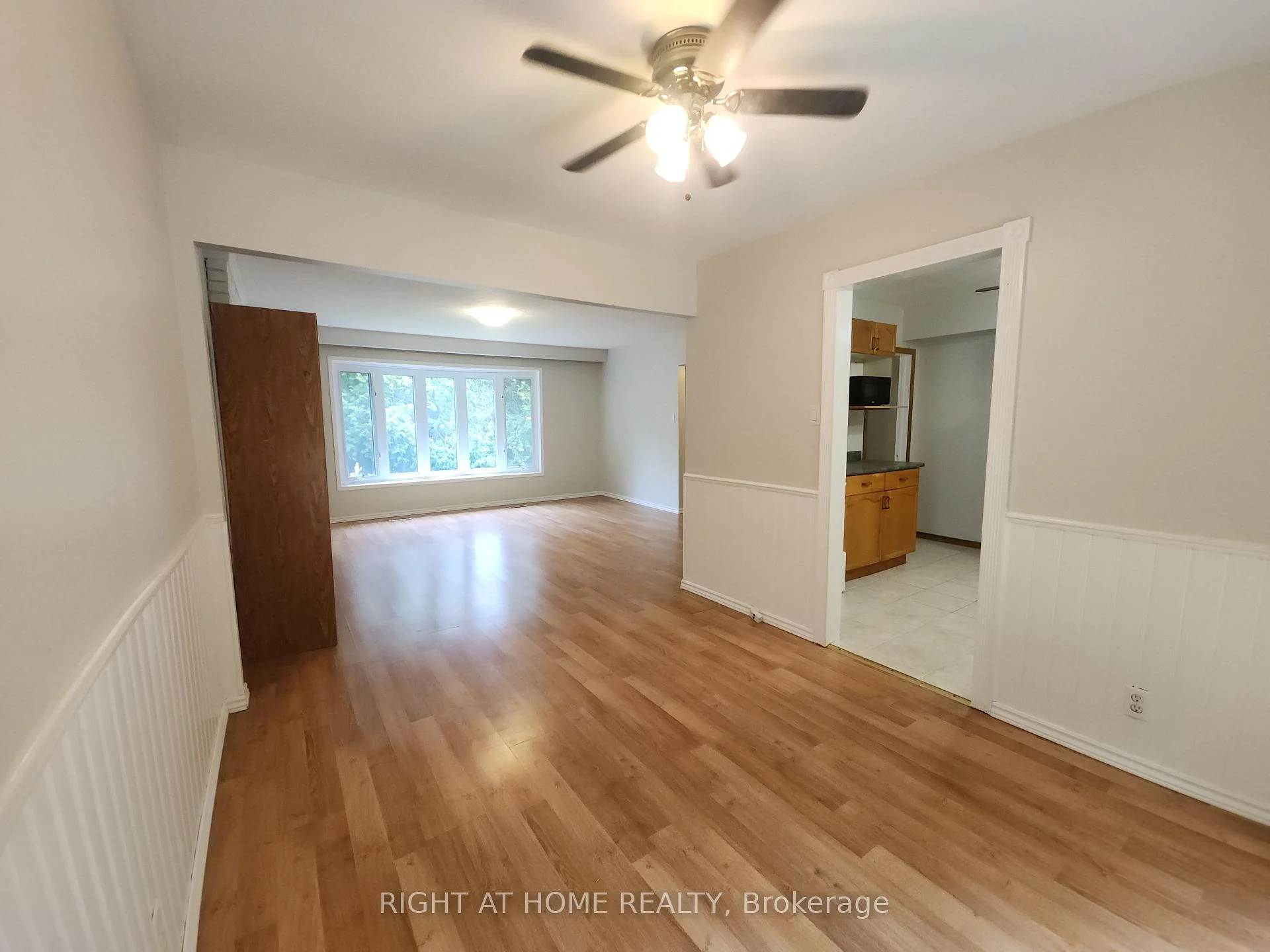 Photo 15 of 1023 Carson Road, Springwater, Midhurst — HOMEH