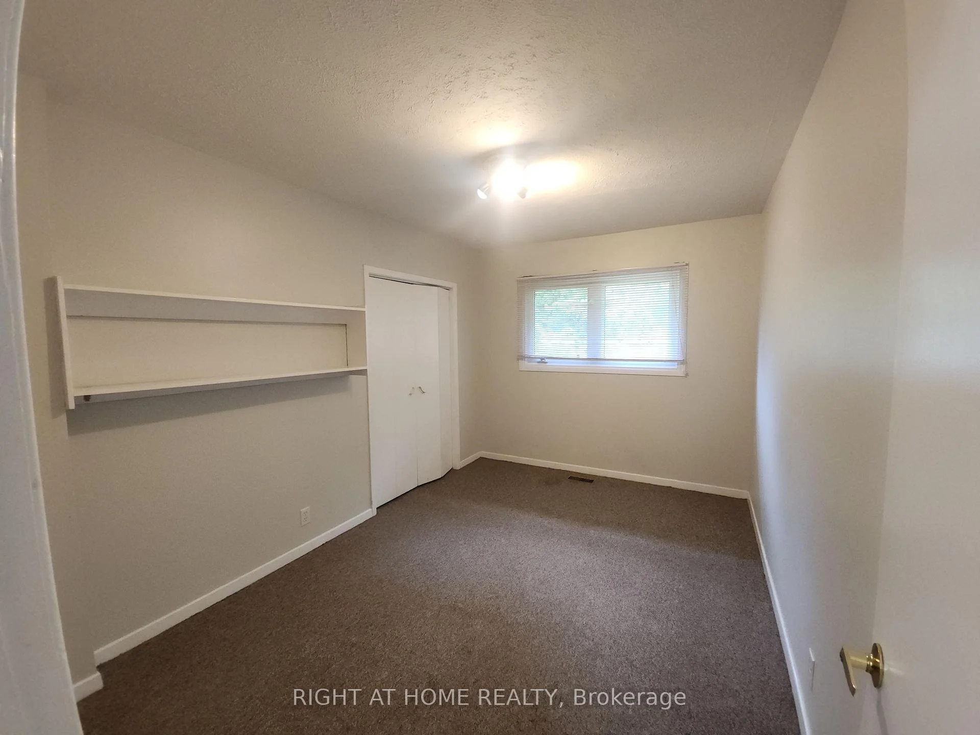 Photo 23 of 1023 Carson Road, Springwater, Midhurst — HOMEH