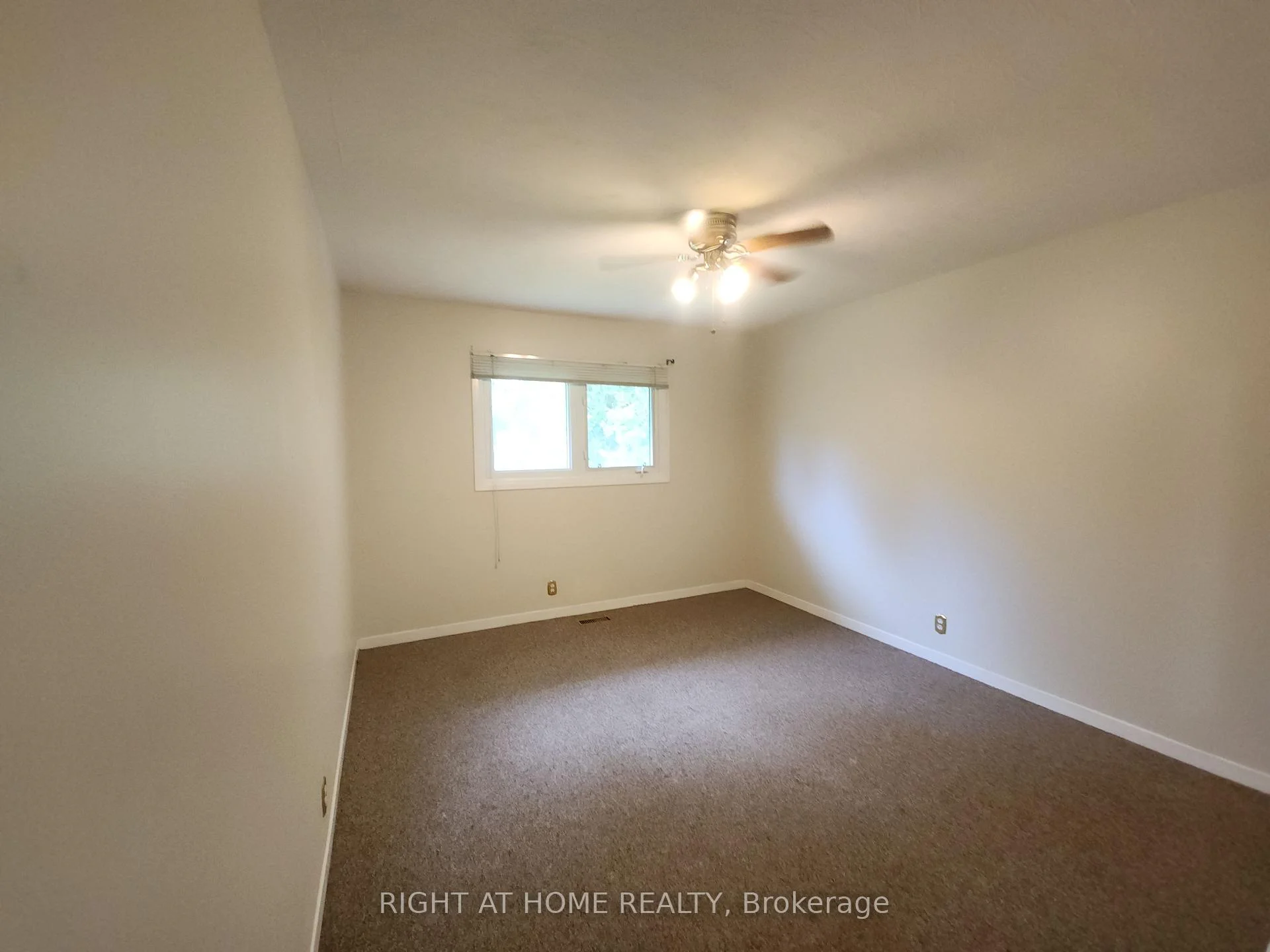 Photo 27 of 1023 Carson Road, Springwater, Midhurst — HOMEH