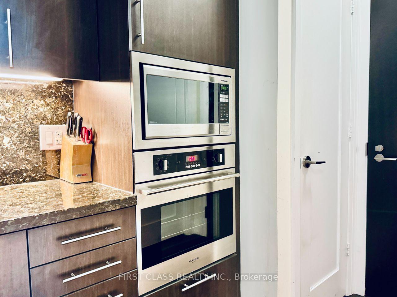 Photo 4 of Unit 906, 2 Anndale Drive, North York, Willowdale East — HOMEH