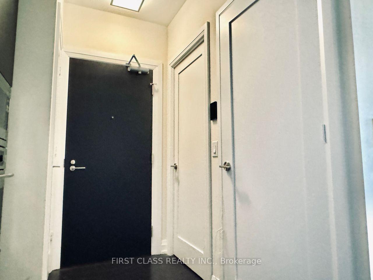 Photo 8 of Unit 906, 2 Anndale Drive, North York, Willowdale East — HOMEH