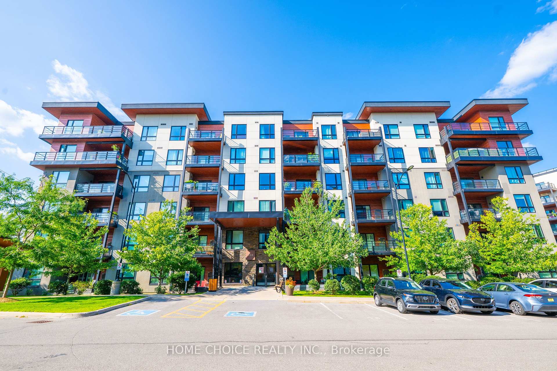 Photo of Unit 602, 300 Essa Road