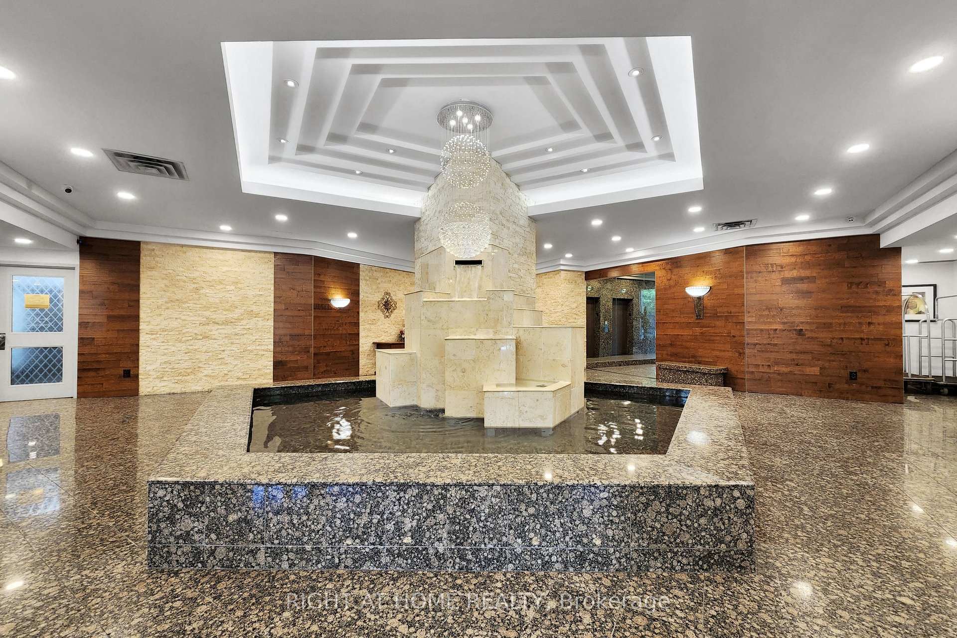 Photo 3 of Unit 1120, 7805 Bayview Avenue, Markham, Aileen-Willowbrook — HOMEH