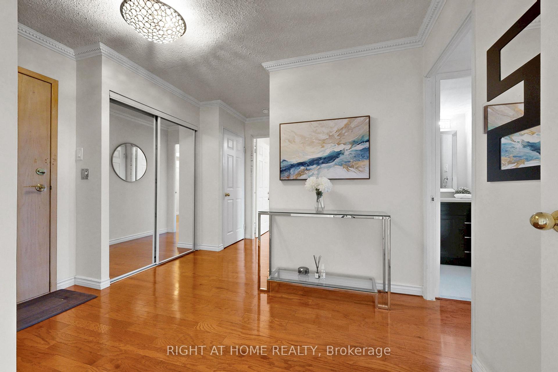 Photo 6 of Unit 1120, 7805 Bayview Avenue, Markham, Aileen-Willowbrook — HOMEH