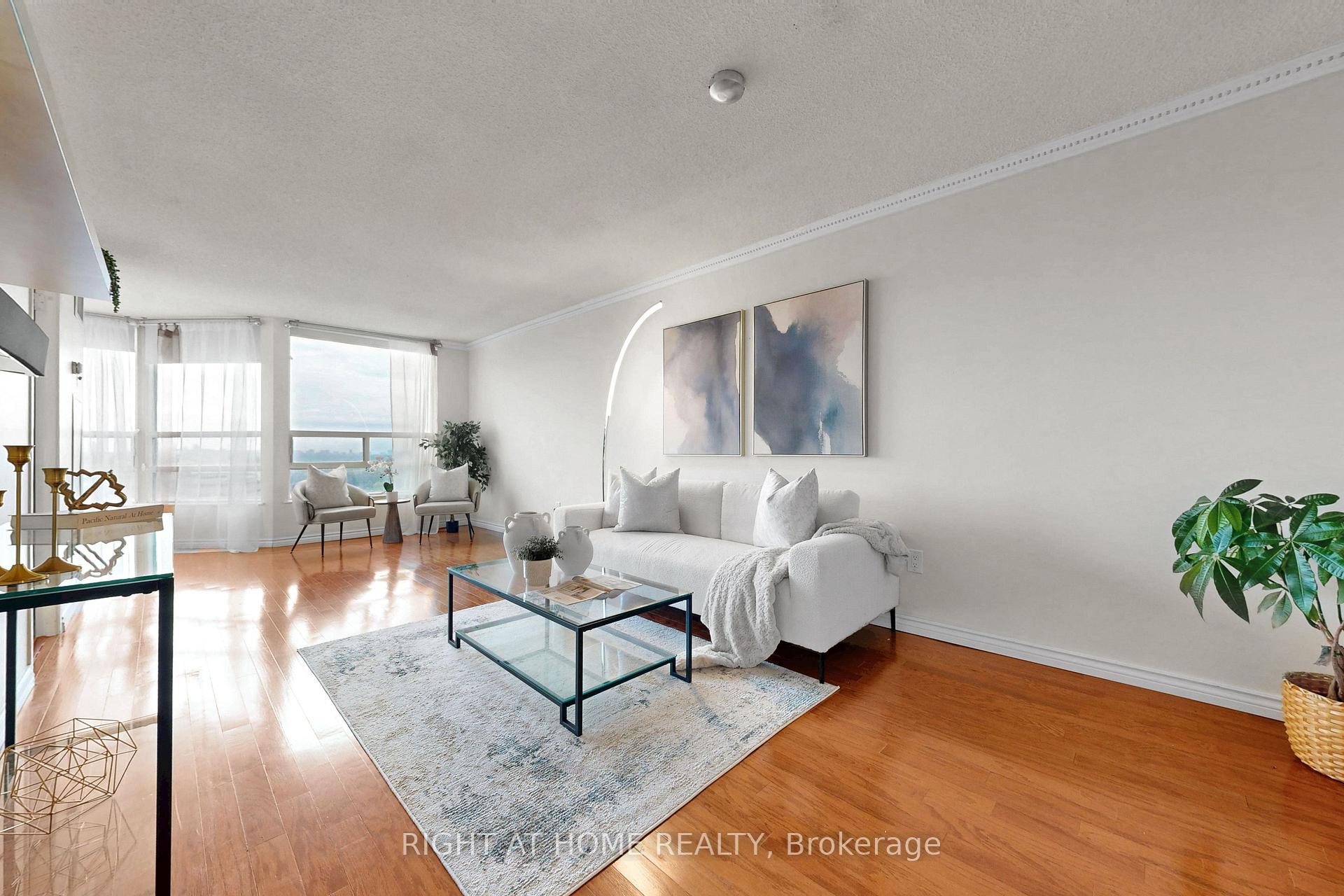 Photo 8 of Unit 1120, 7805 Bayview Avenue, Markham, Aileen-Willowbrook — HOMEH