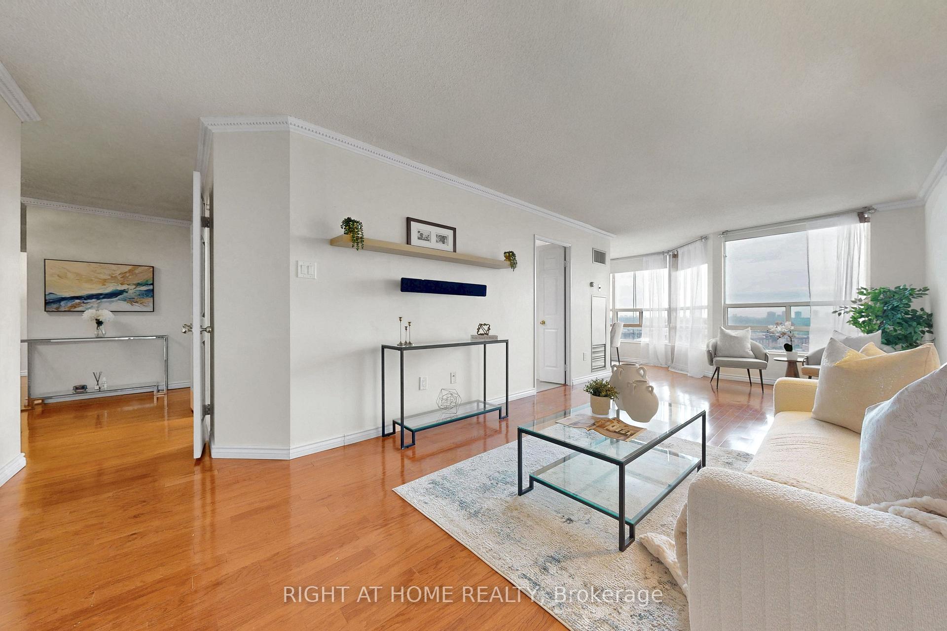 Photo 9 of Unit 1120, 7805 Bayview Avenue, Markham, Aileen-Willowbrook — HOMEH