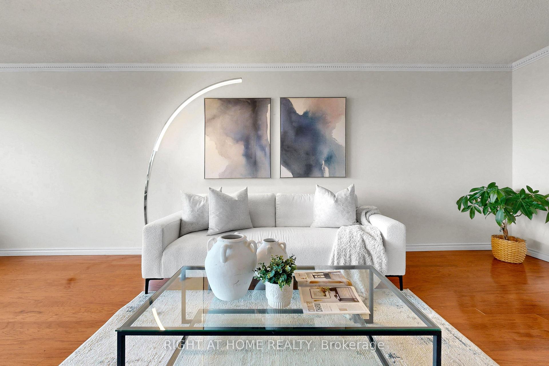 Photo 10 of Unit 1120, 7805 Bayview Avenue, Markham, Aileen-Willowbrook — HOMEH