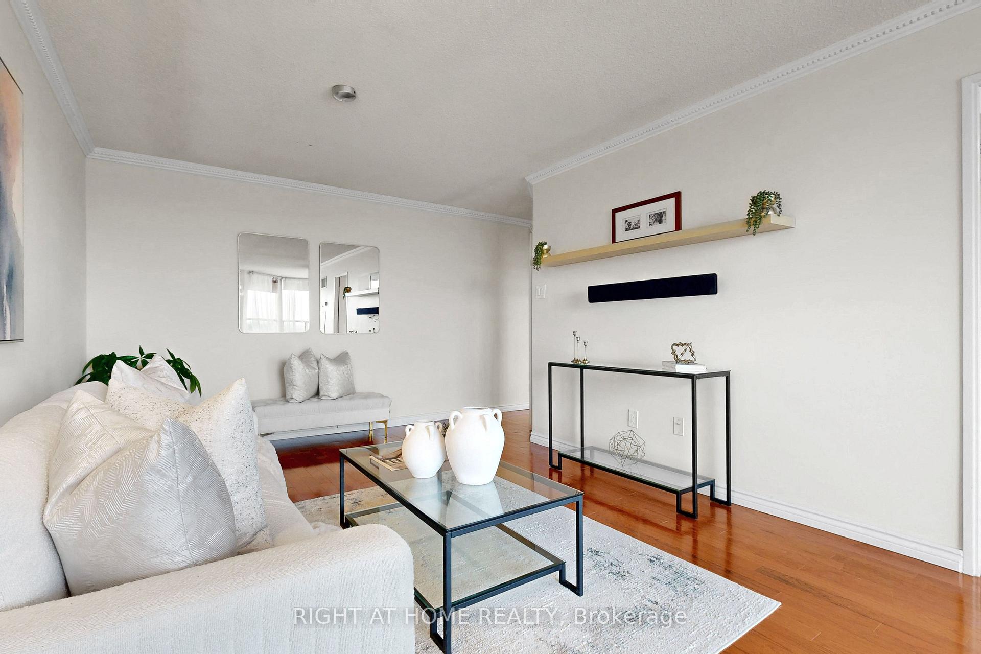 Photo 11 of Unit 1120, 7805 Bayview Avenue, Markham, Aileen-Willowbrook — HOMEH