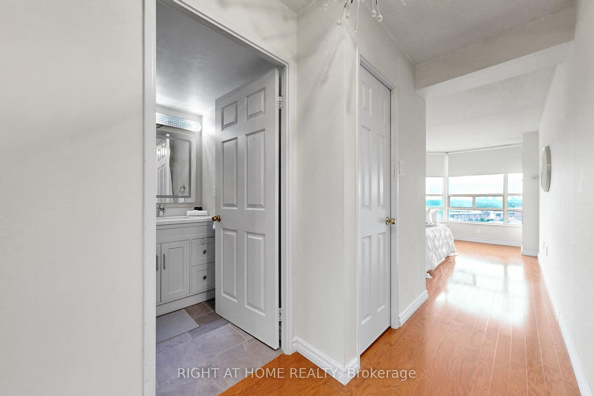 Photo 24 of Unit 1120, 7805 Bayview Avenue, Markham, Aileen-Willowbrook — HOMEH