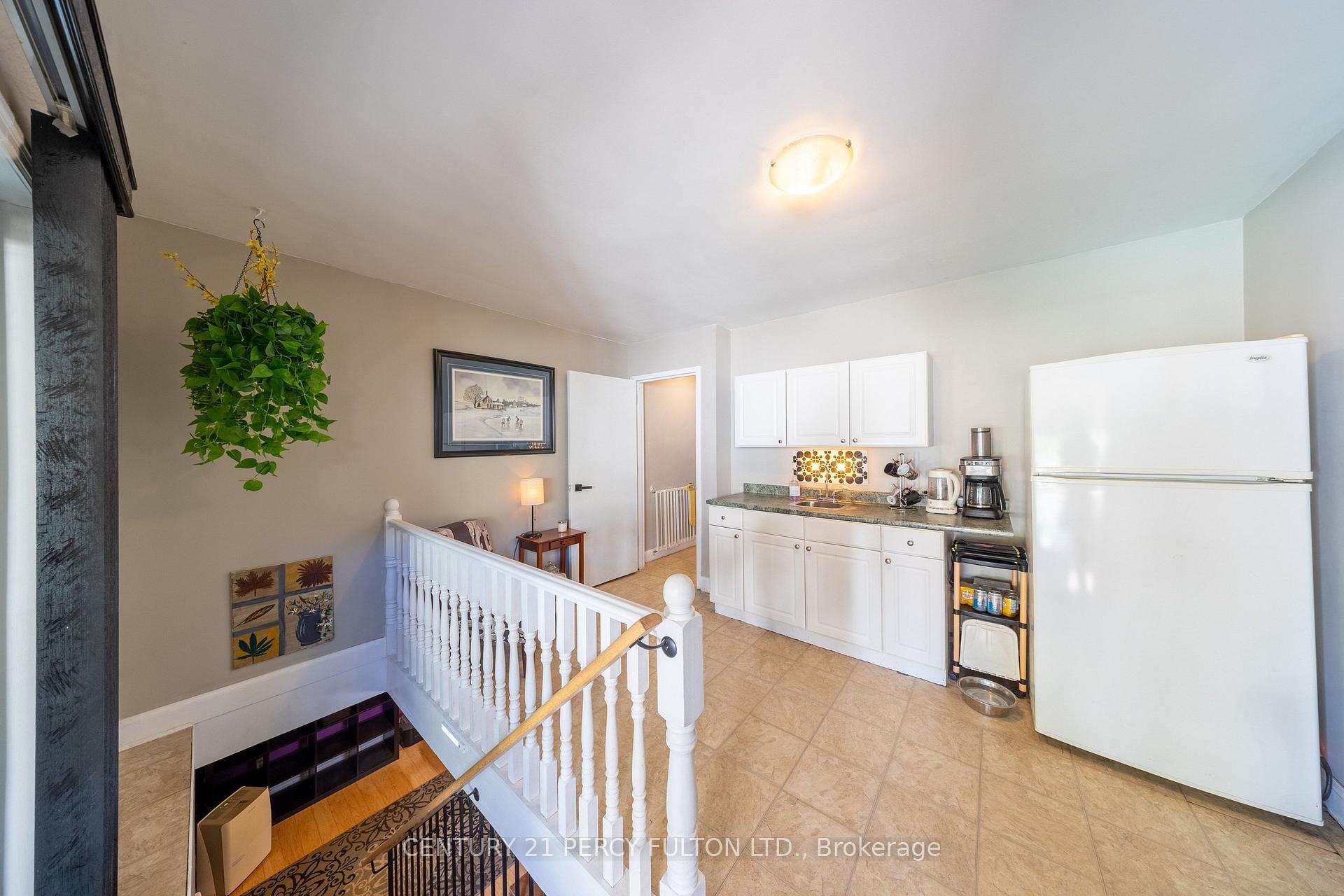 Photo 16 of 816 Simcoe Street N, Oshawa, Centennial — HOMEH