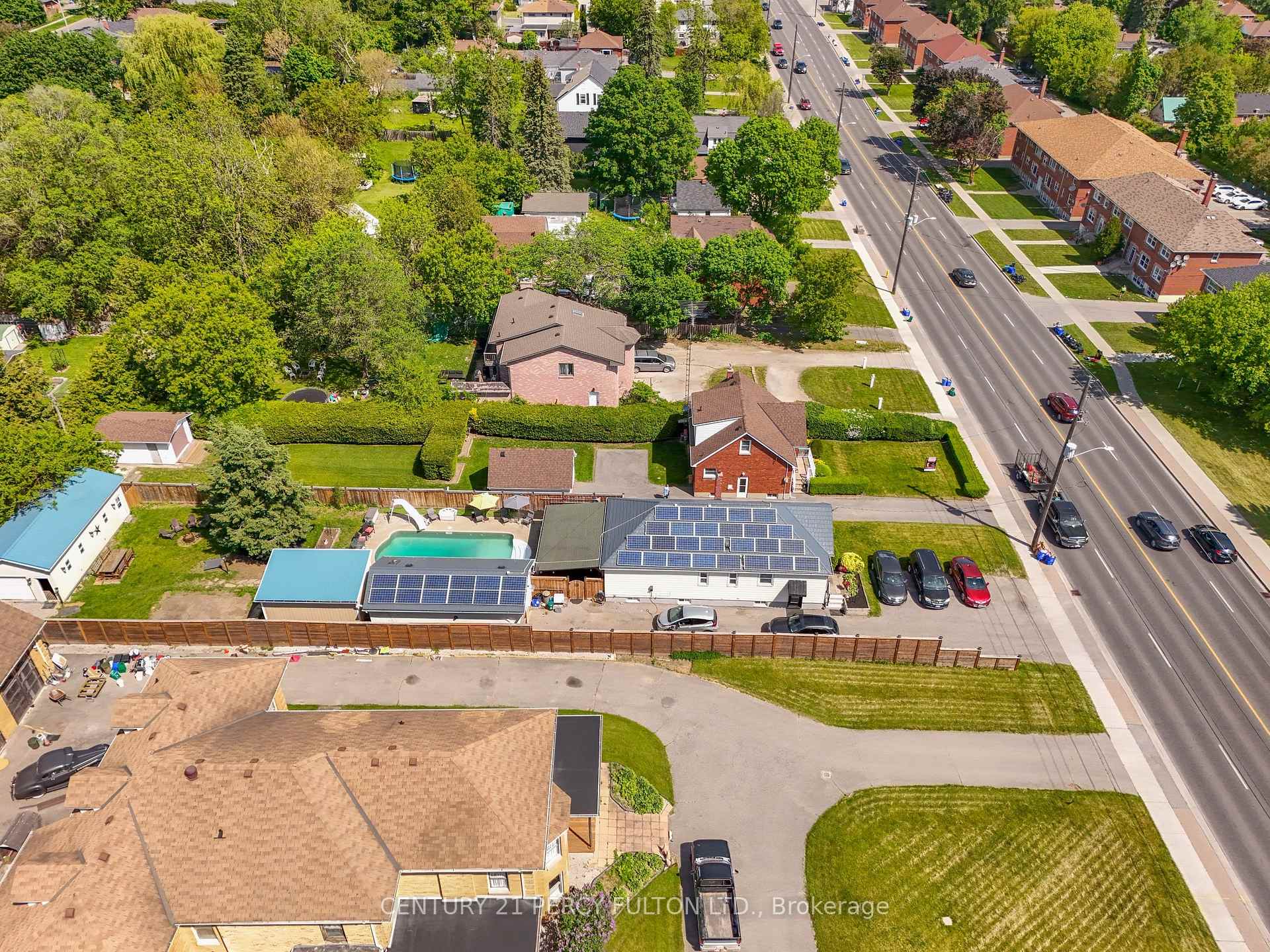 Photo 39 of 816 Simcoe Street N, Oshawa, Centennial — HOMEH