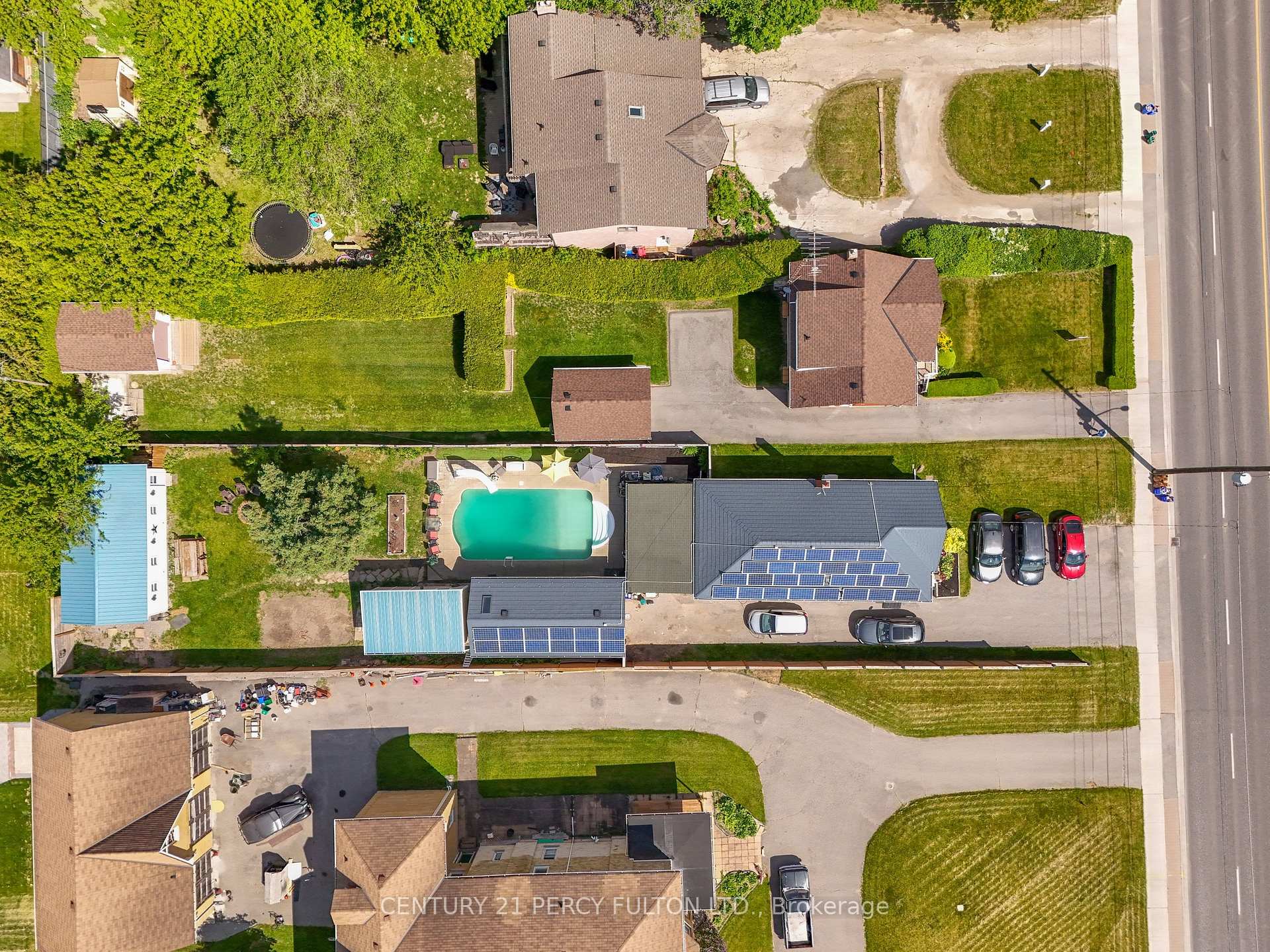 Photo 40 of 816 Simcoe Street N, Oshawa, Centennial — HOMEH