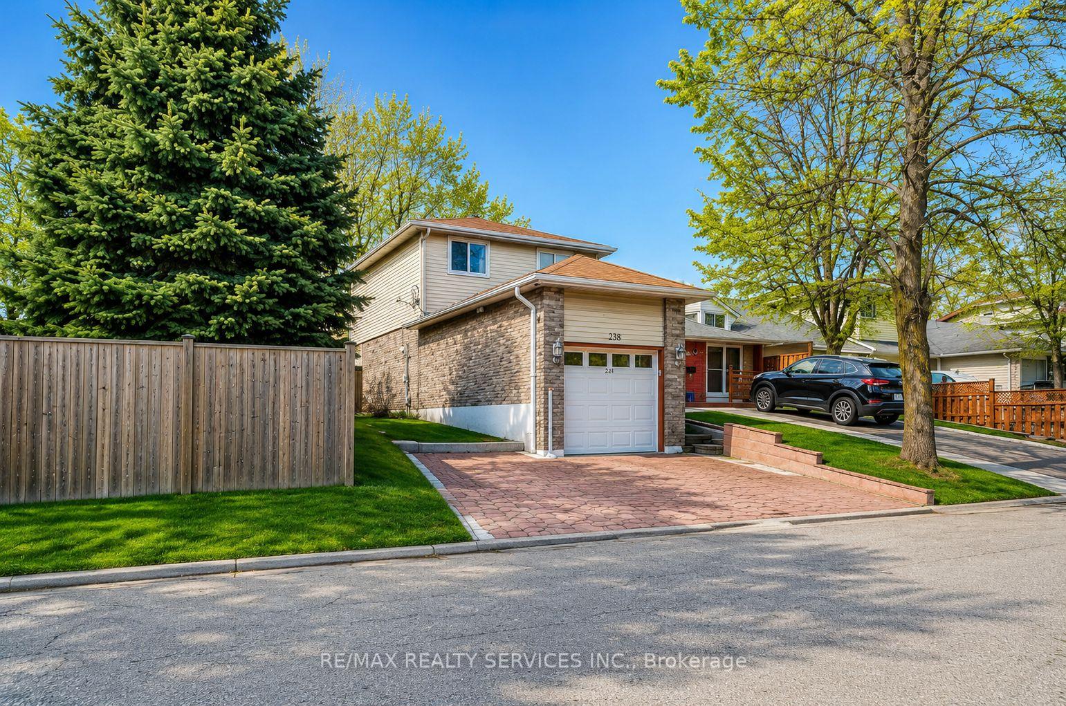 Photo 2 of 238 Linden Drive, Cambridge, Preston Heights — HOMEH