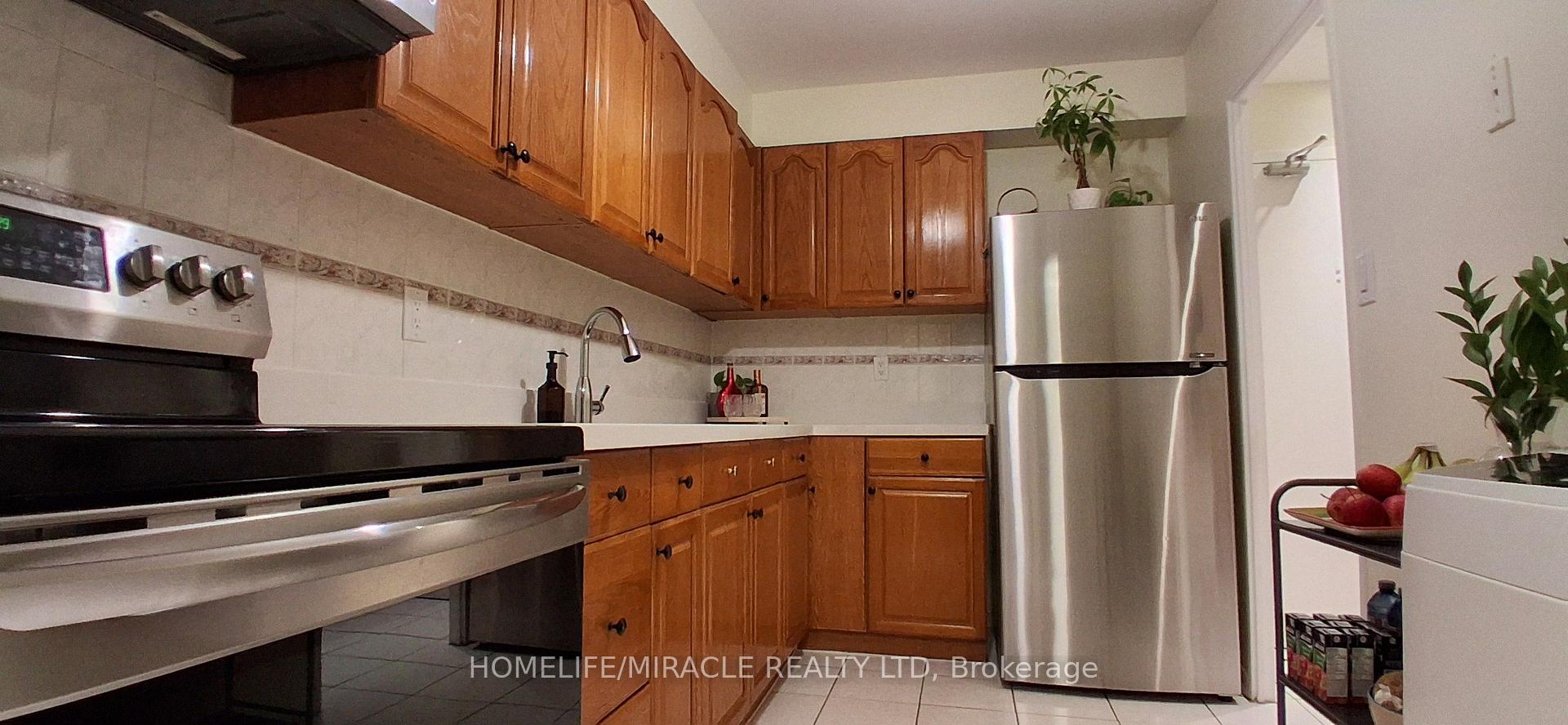 Photo 15 of Unit 1618, 1 Massey Square, Toronto, Crescent Town — HOMEH