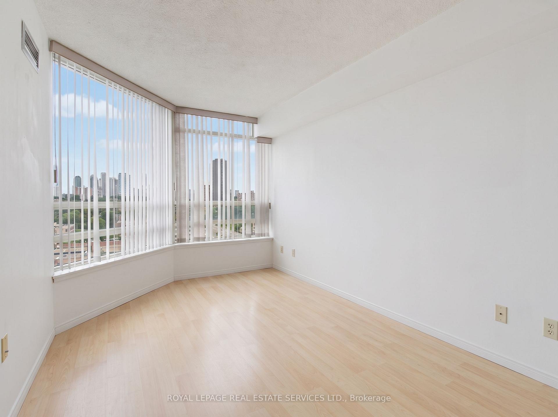Photo 11 of Unit 1212, 75 King Street E, Mississauga, Cooksville — HOMEH