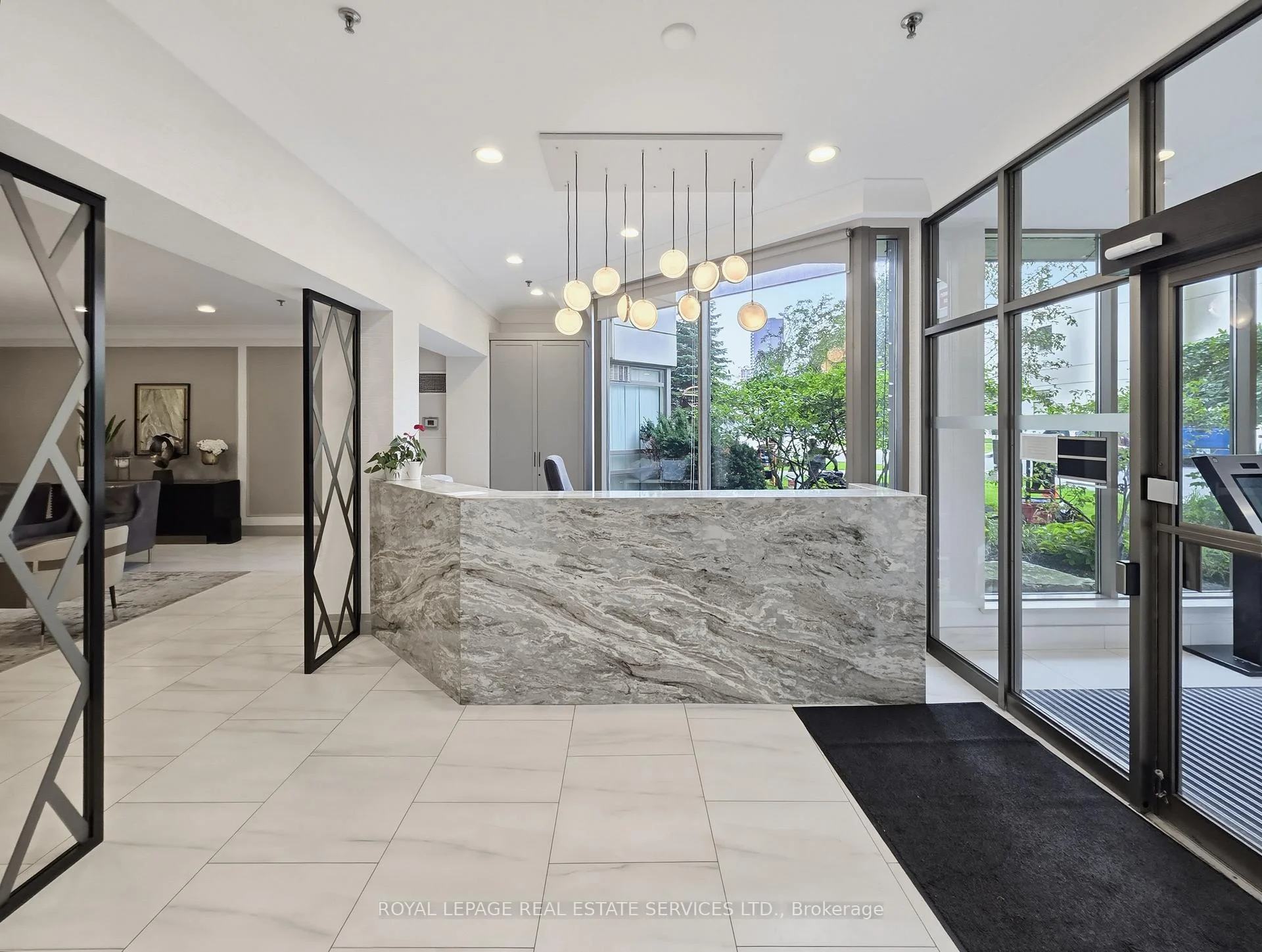 Photo 6 of Unit 1212, 75 King Street E, Mississauga, Cooksville — HOMEH