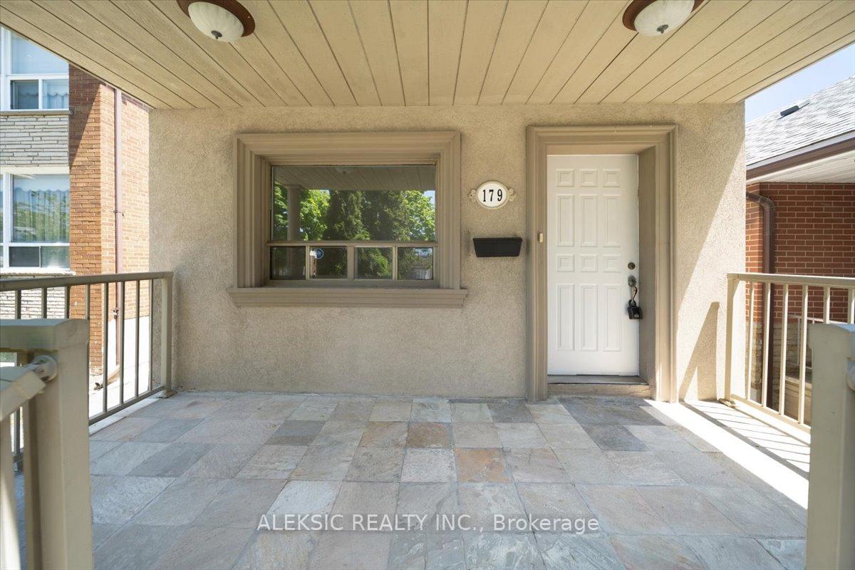 Photo 2 of 179 Thirtieth Street, Etobicoke, Alderwood — HOMEH