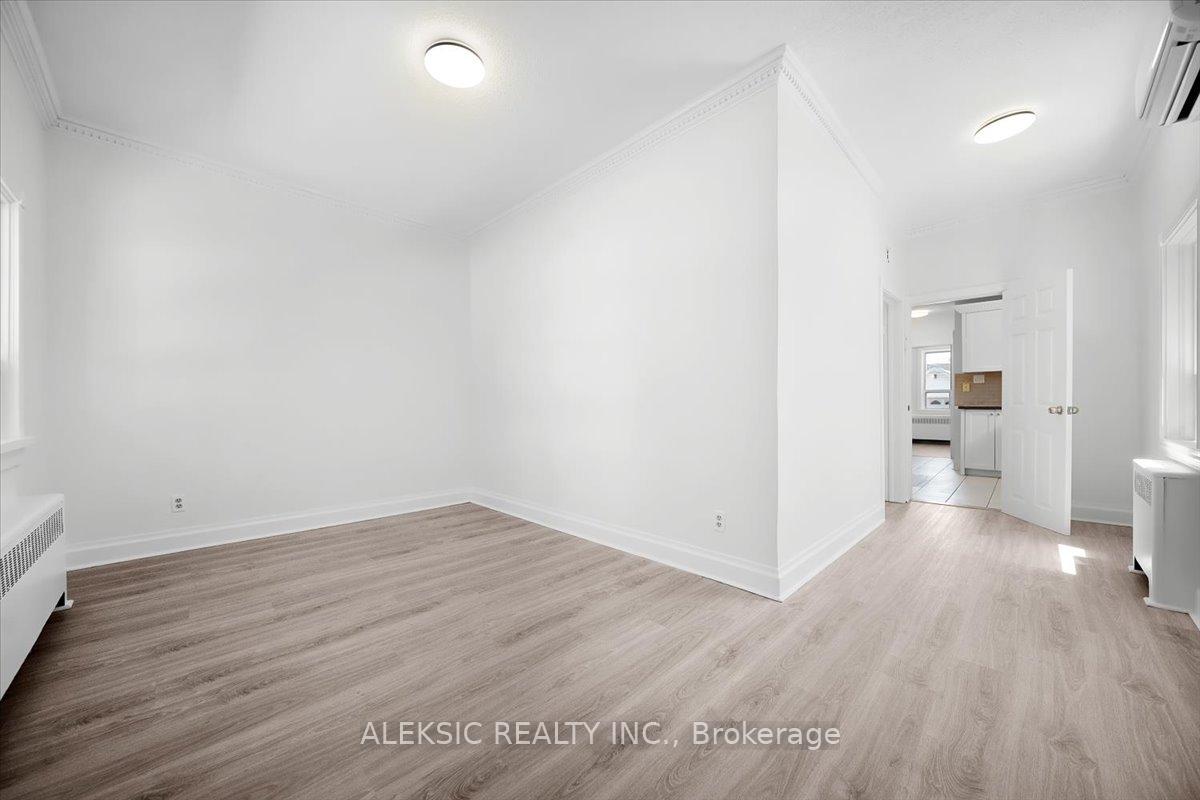 Photo 7 of 179 Thirtieth Street, Etobicoke, Alderwood — HOMEH
