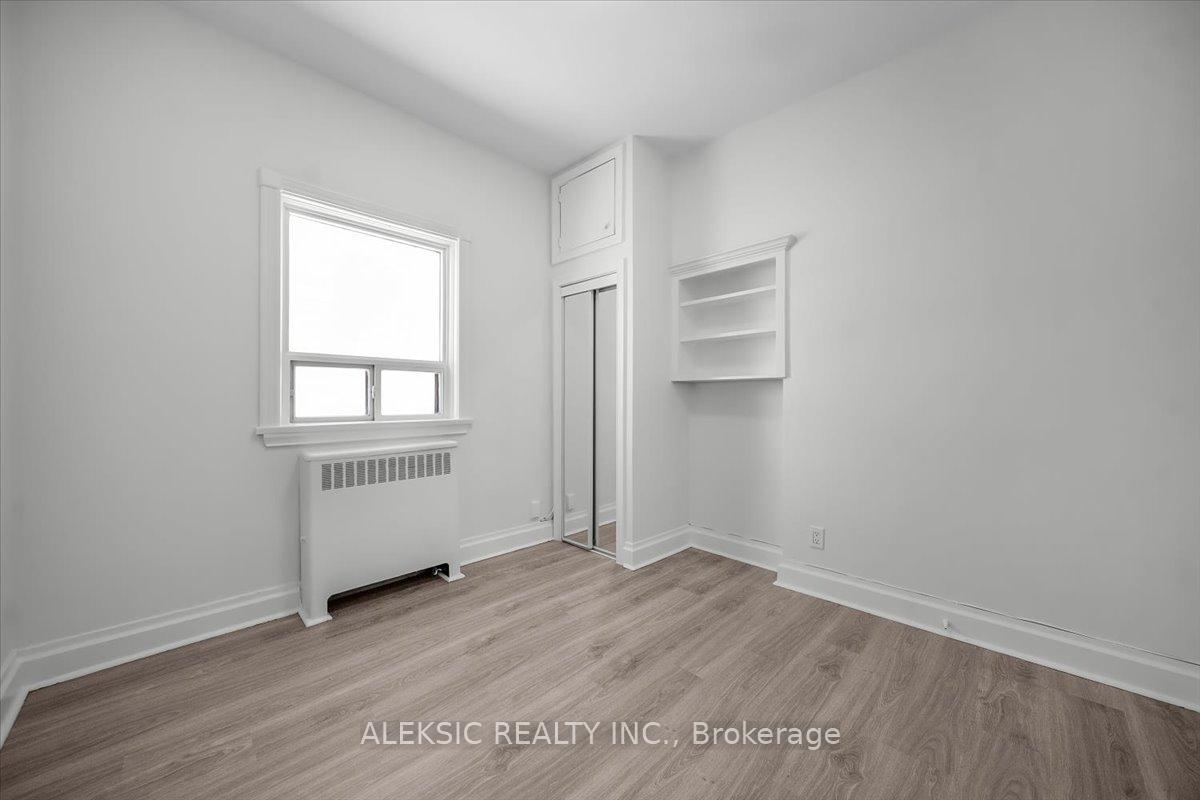 Photo 9 of 179 Thirtieth Street, Etobicoke, Alderwood — HOMEH