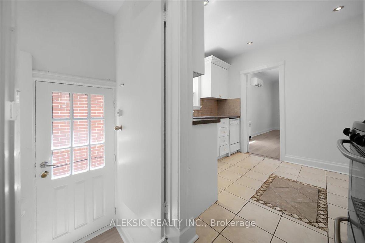 Photo 15 of 179 Thirtieth Street, Etobicoke, Alderwood — HOMEH