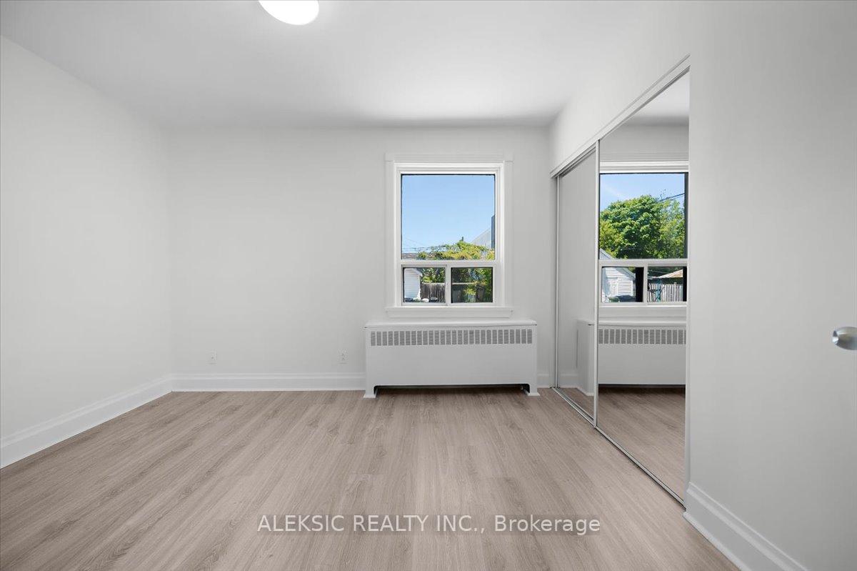 Photo 19 of 179 Thirtieth Street, Etobicoke, Alderwood — HOMEH