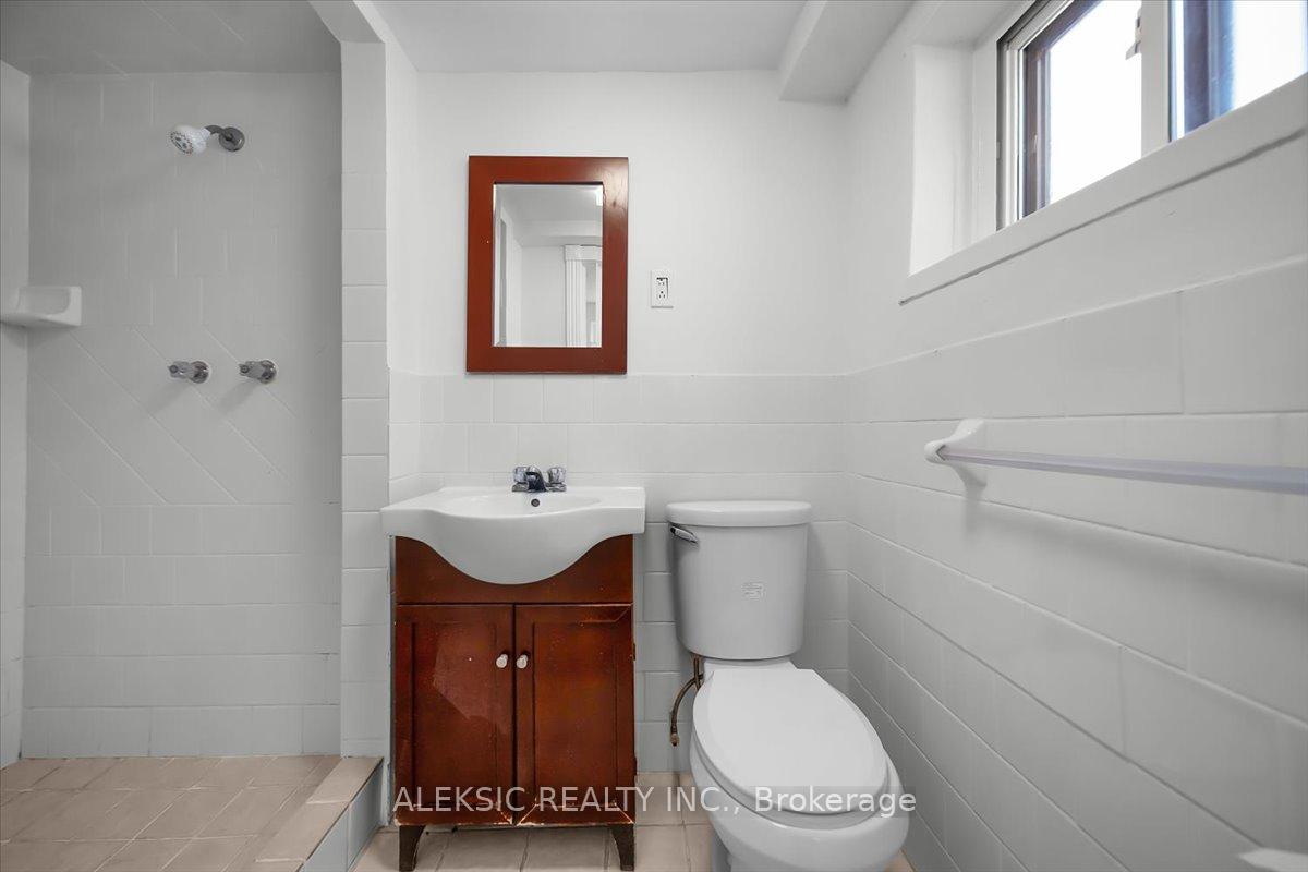 Photo 20 of 179 Thirtieth Street, Etobicoke, Alderwood — HOMEH