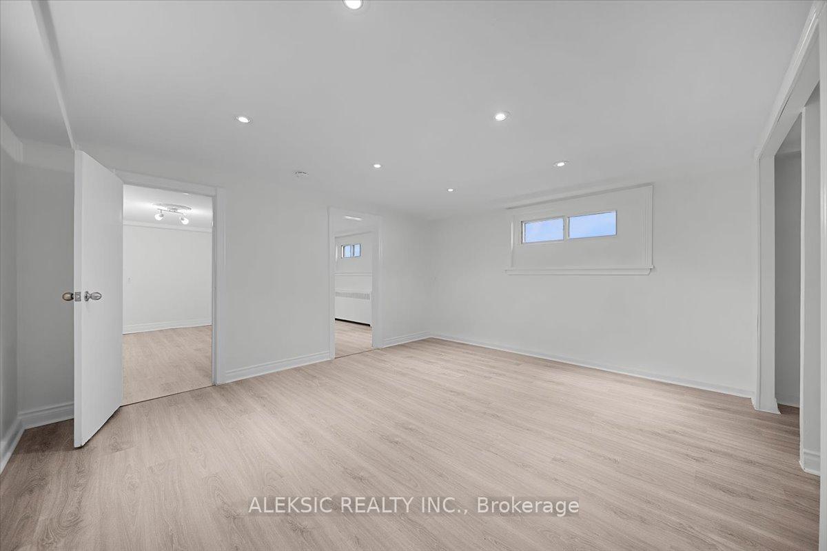 Photo 24 of 179 Thirtieth Street, Etobicoke, Alderwood — HOMEH