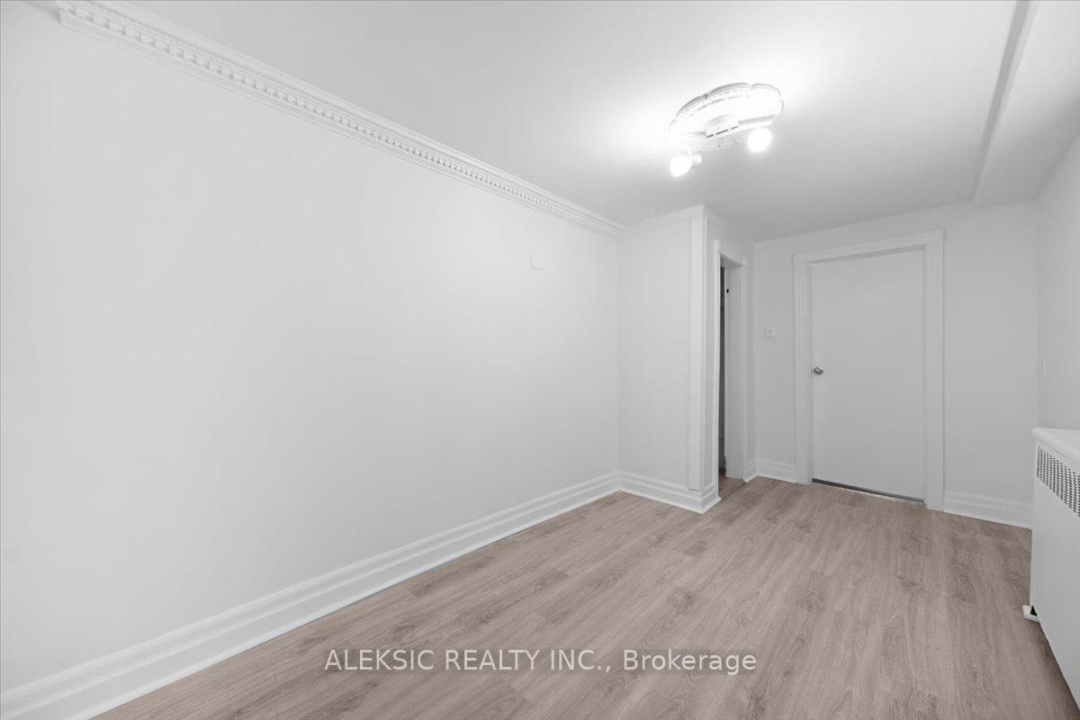 Photo 29 of 179 Thirtieth Street, Etobicoke, Alderwood — HOMEH