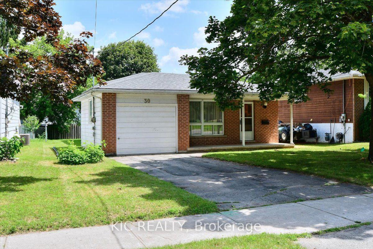 Photo 2 of 30 Kawartha Heights Boulevard, Peterborough, Monaghan Ward 2 — HOMEH