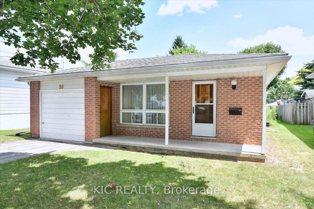 Photo 4 of 30 Kawartha Heights Boulevard, Peterborough, Monaghan Ward 2 — HOMEH