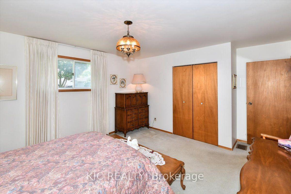 Photo 17 of 30 Kawartha Heights Boulevard, Peterborough, Monaghan Ward 2 — HOMEH