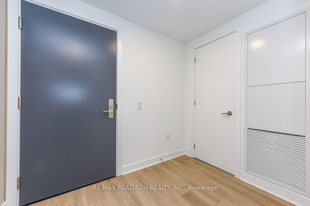 Photo 5 of Unit 410, 86 Dundas Street E, Mississauga, Cooksville — HOMEH