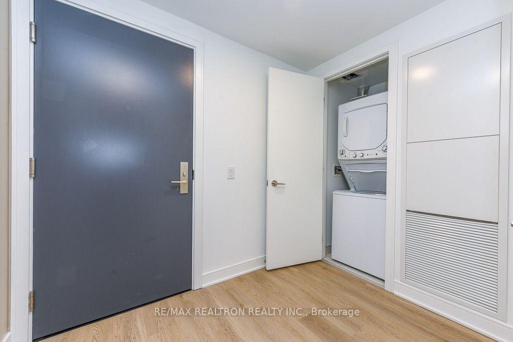 Photo 6 of Unit 410, 86 Dundas Street E, Mississauga, Cooksville — HOMEH