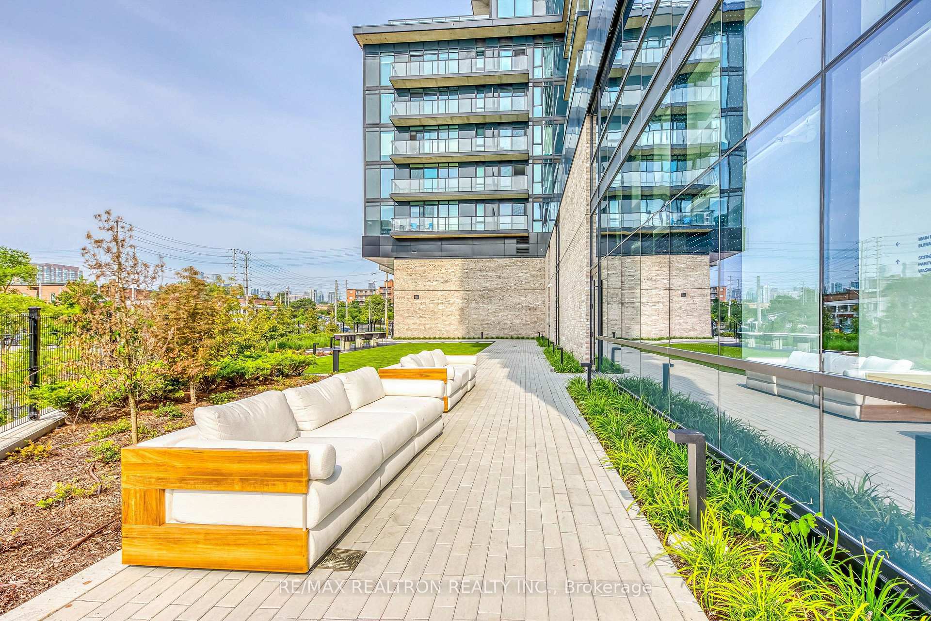 Photo 43 of Unit 410, 86 Dundas Street E, Mississauga, Cooksville — HOMEH