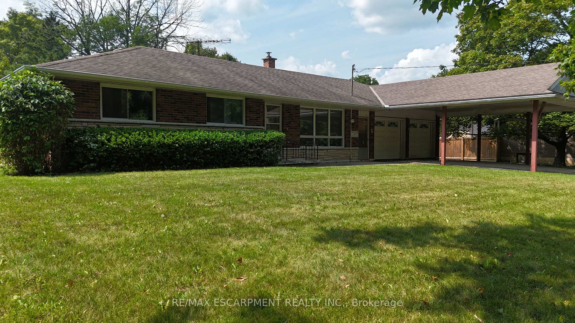 Front of 329 Decewsville Road