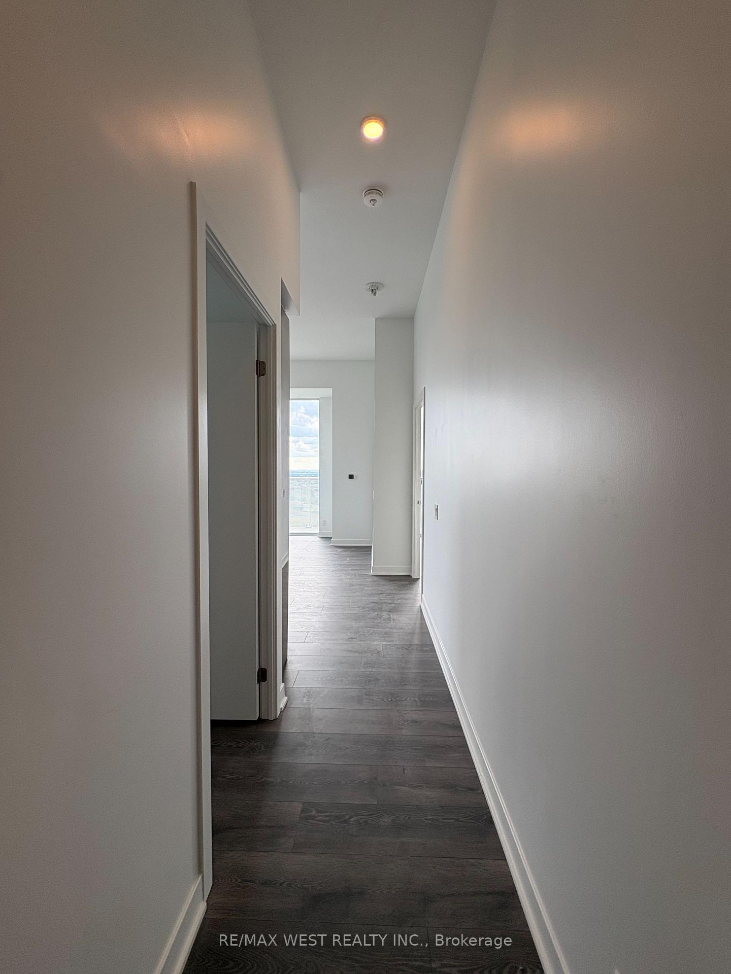 Photo 12 of Unit 2214, 6 Flavelle Trail, Vaughan, Steeles West Industrial — HOMEH