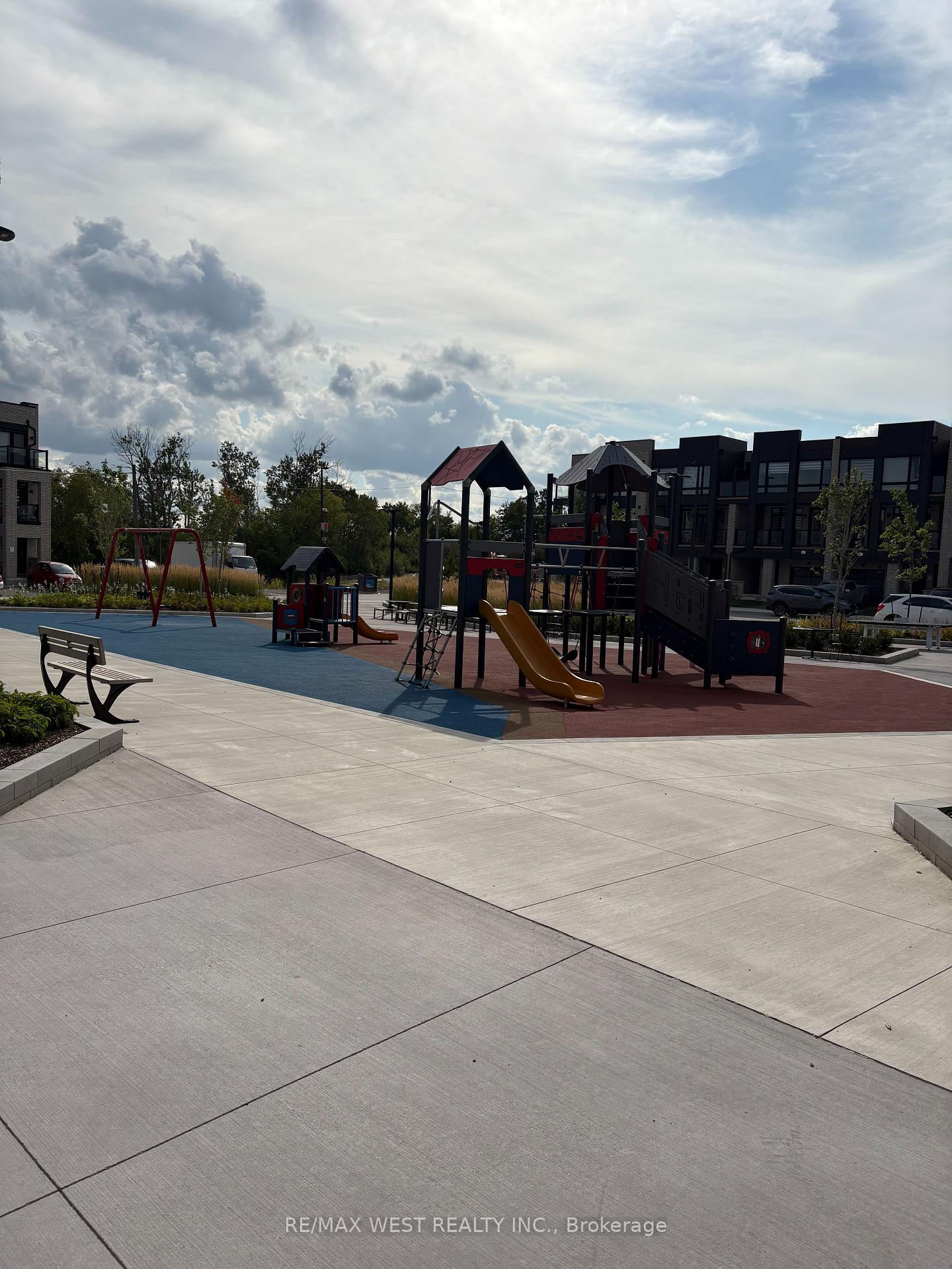 Photo 23 of Unit 2214, 6 Flavelle Trail, Vaughan, Steeles West Industrial — HOMEH