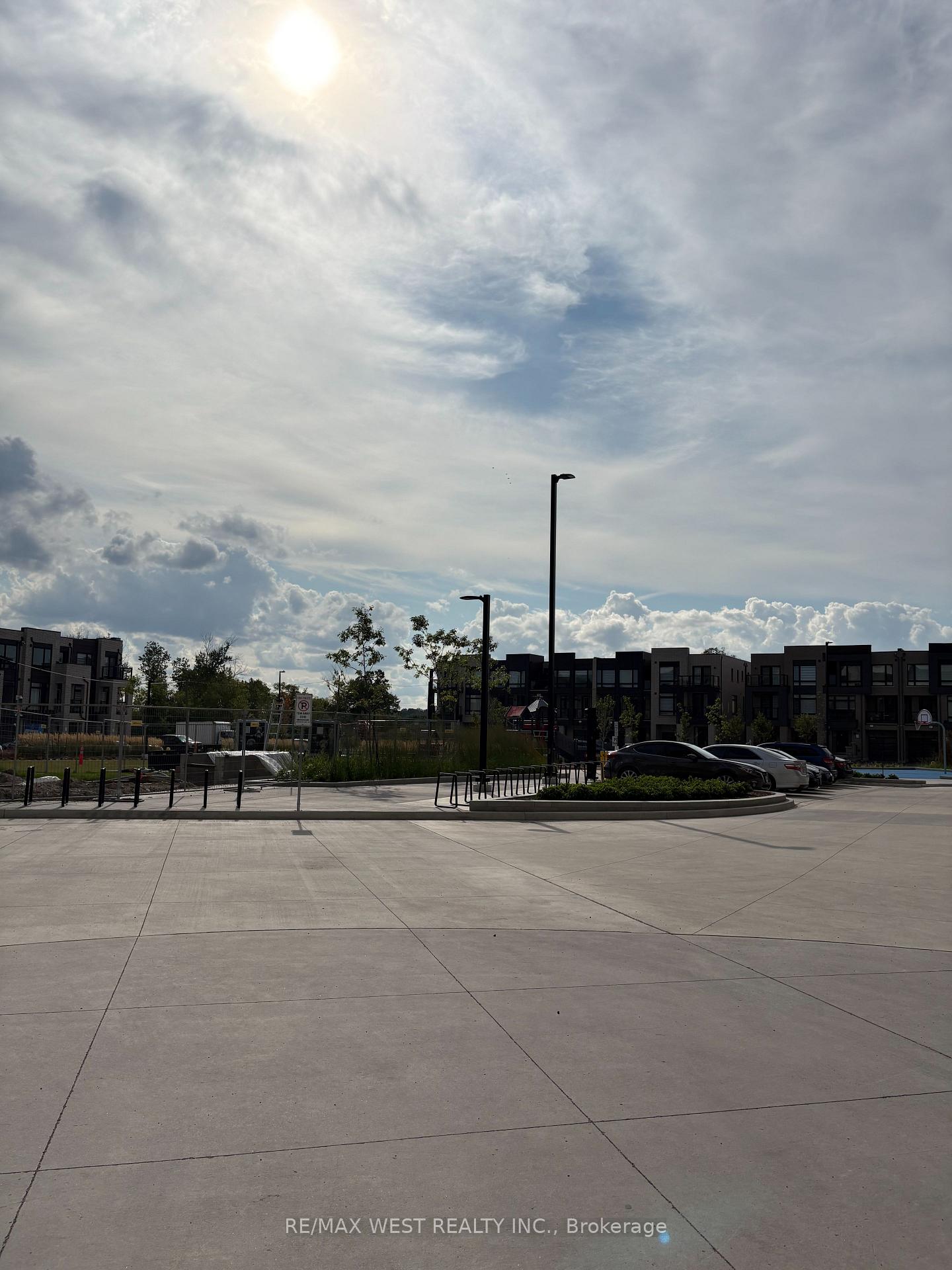 Photo 25 of Unit 2214, 6 Flavelle Trail, Vaughan, Steeles West Industrial — HOMEH