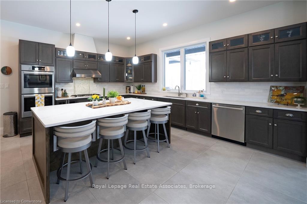 Photo 9 of Unit 8, 325 McLean School Road, Brant, South Dumfries — HOMEH