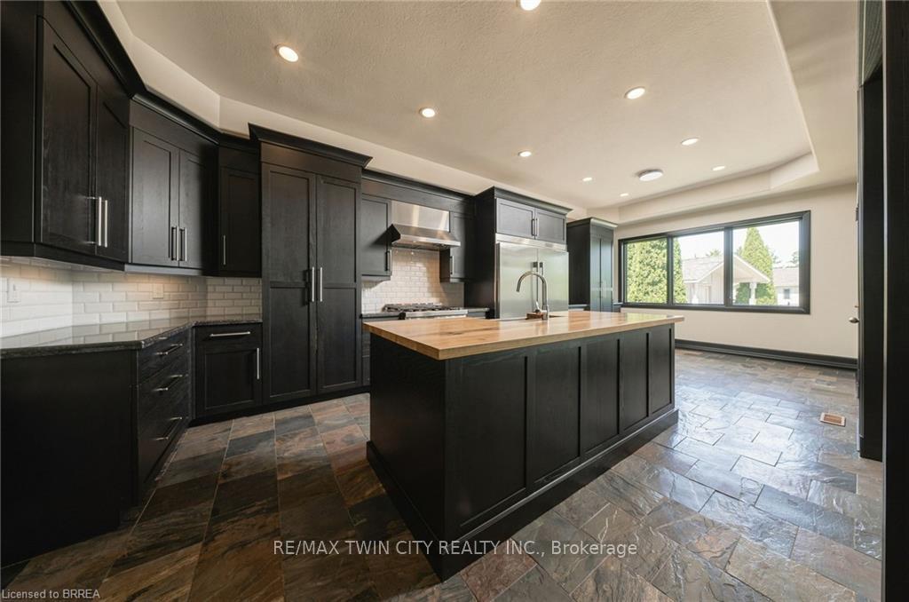 Photo 13 of 5 Tysons Way, Brant, Oakland — HOMEH