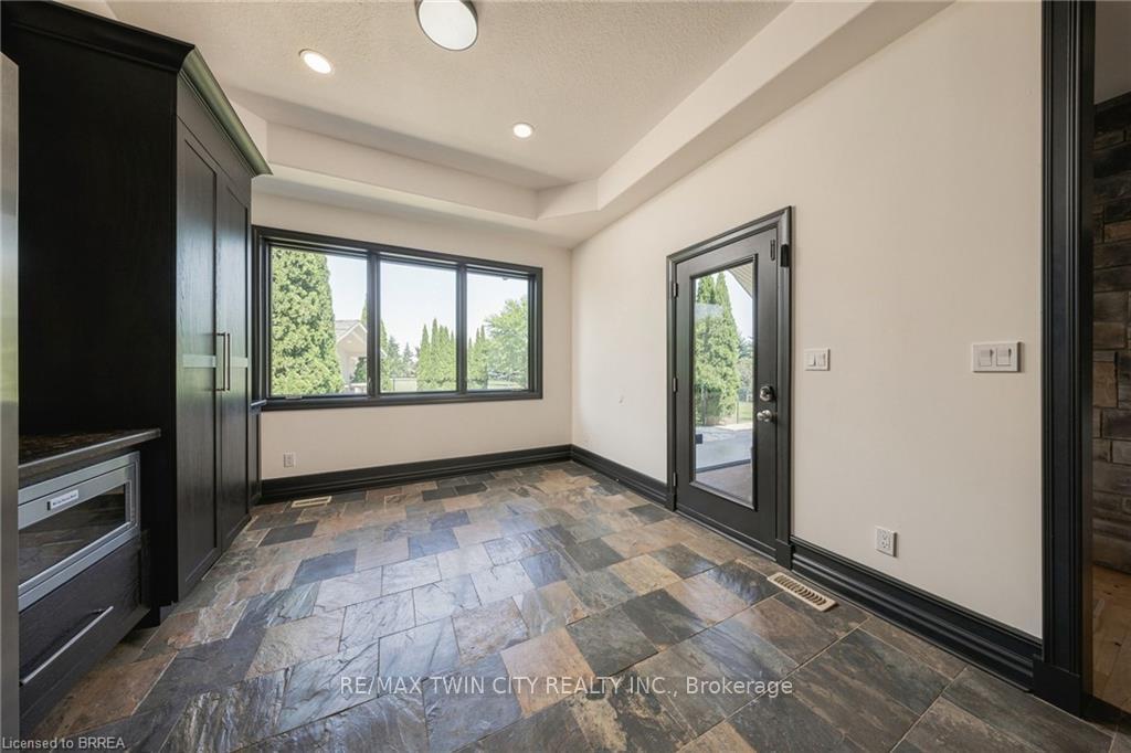 Photo 14 of 5 Tysons Way, Brant, Oakland — HOMEH