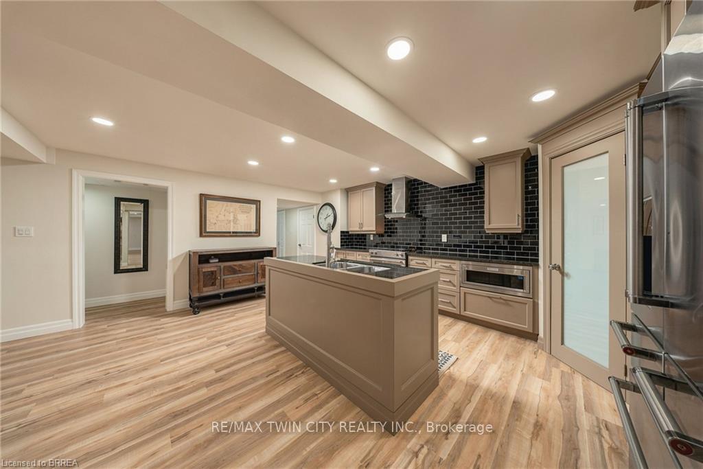 Photo 33 of 5 Tysons Way, Brant, Oakland — HOMEH