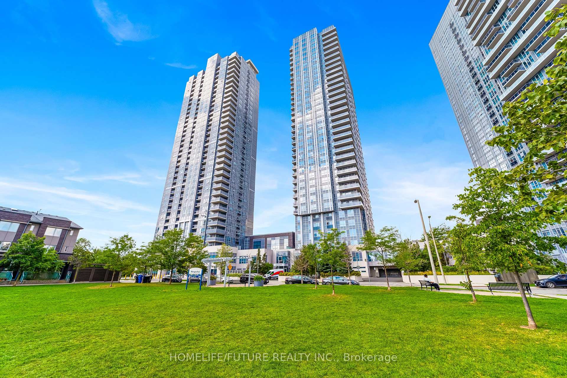 Front of Unit 2815, 275 Village Green Square